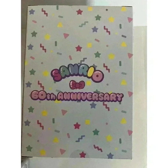 Hello‎ kitty 60th anniversary cake figurine - Picture 7 of 8